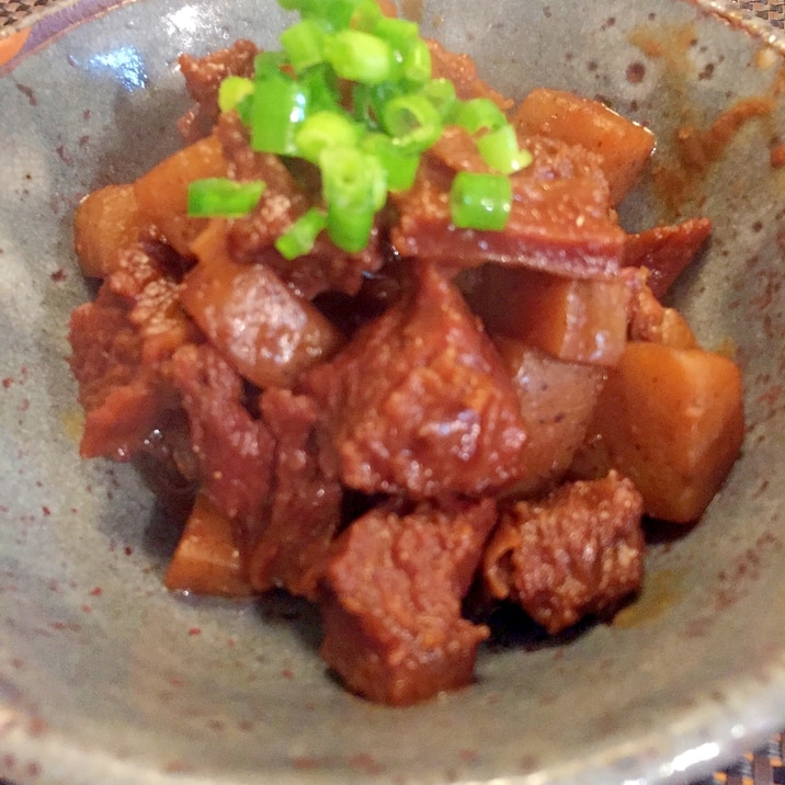 簡単柔らか圧力鍋で牛スジのどて煮